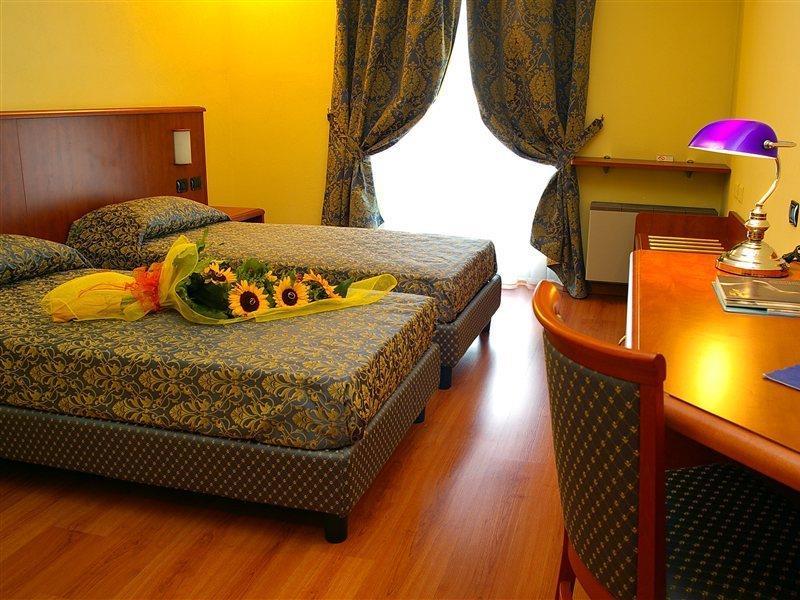 Hotel Postumia Dossobuono Luaran gambar