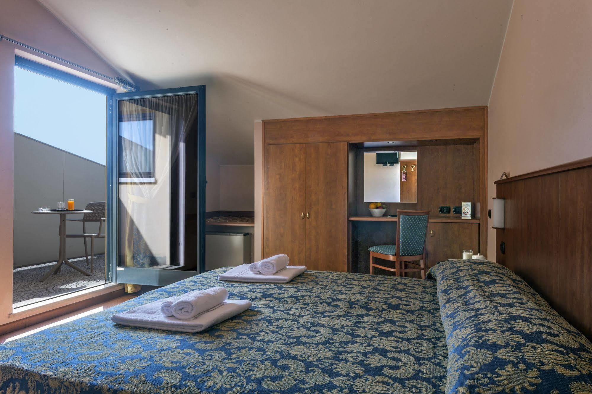 Hotel Postumia Dossobuono Luaran gambar